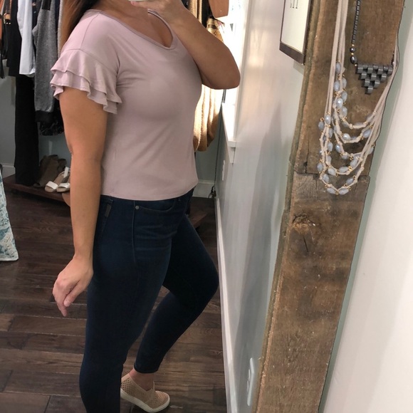 Sienna sky small light lavender ruffle sleeve top - Picture 2 of 4